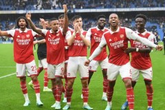 冷门！升班马南安普顿主场2-1力克曼联，滕哈格帅位风雨飘摇。